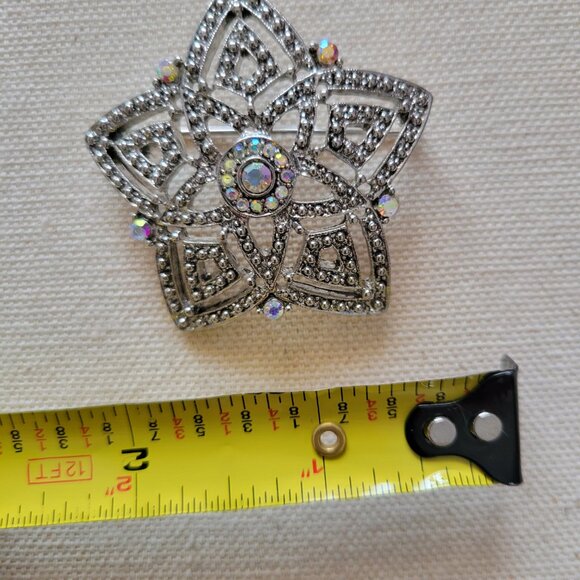 Star Rhinestone Brooch - Picture 4 of 5